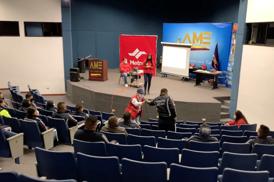 El 19 de julio se realizó un taller presencial de MetroCultura con personal operativo de la AMT.