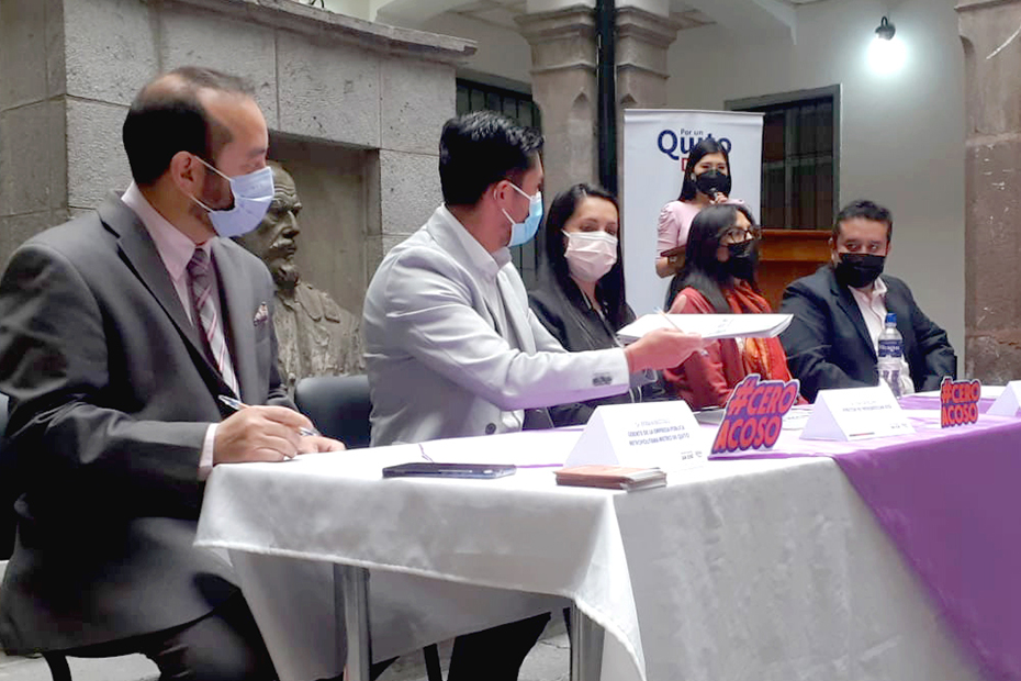 El 8 de marzo se firmó el convenio para la estrategia 'Cero acoso' entre el Patronato San José, la Empresa de Pasajeros y el Metro de Quito.