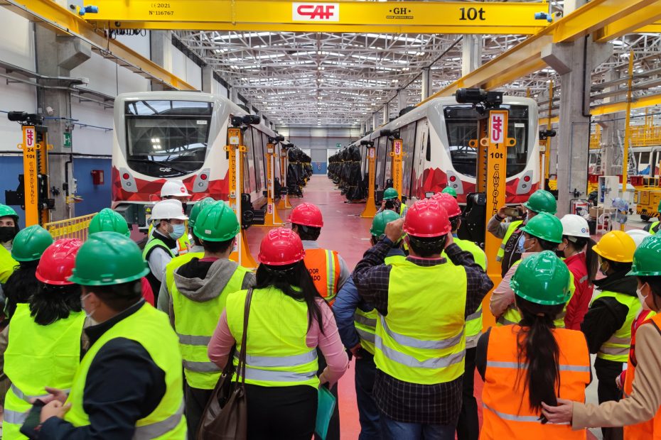 Directivos del transporte pesado, público, escolar y taxistas recorrieron instalaciones del Metro de Quito junto a Alcalde y gerente general.