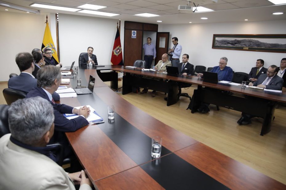 El lunes 15 de mayo se llevó cabo reunión entre el alcalde Muñoz y los actores repsonsables de la puesta en marcha del Metro de Quito.