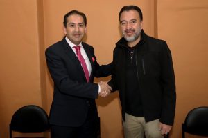 El alcalde Muñoz posesionó oficialmente al gerente general del Metro de Quito, Victor Hugo Villacrés el 7 de junio de 2023.