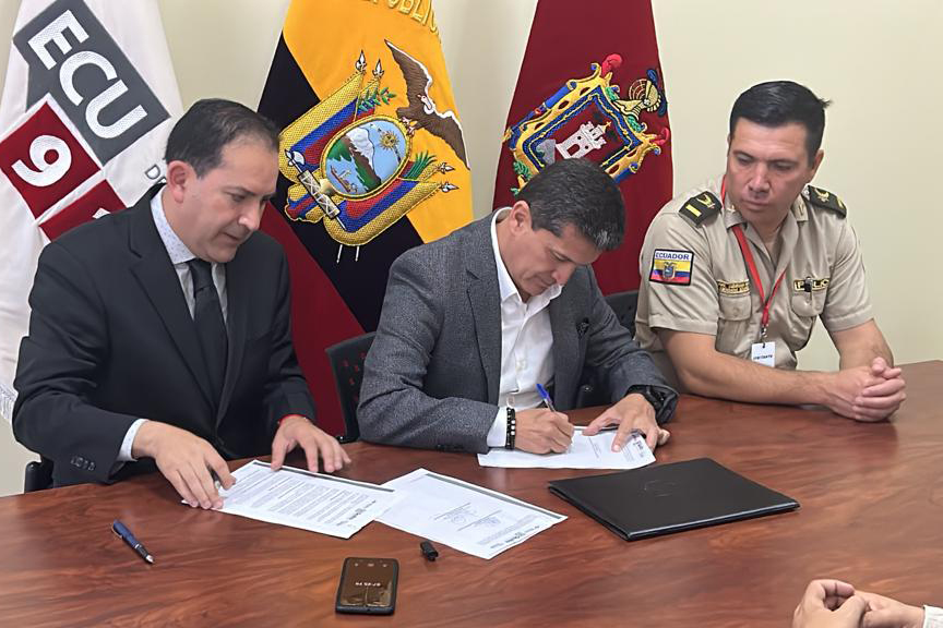 ECU 911 y Metro de Quito actualizaron el convenio de cooperación para garantizar la seguridad de los usuarios del sistema de transporte.