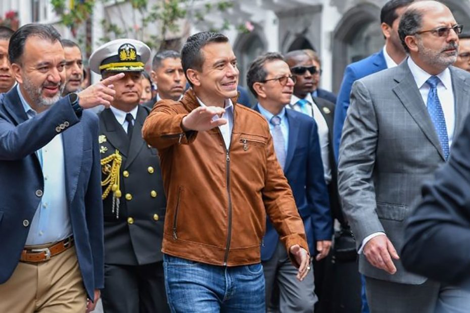 El Presidente Daniel Noboa y el Presidente de la Asamblea Henry Kronfle visitaron el Metro de Quito junto al Alcalde Pabel Muñoz.