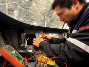 Personal del Metro de Quito fue capacitado para realizar los mantenimientos preventivos de la flota para garantizar la operación segura.