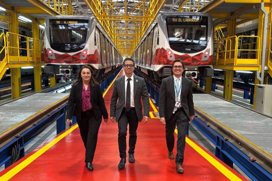 Más de 80 expertos y tomadores de decisión en materia de transporte recorrieron las intalaciones del Metro de Quito durante evento del BID.