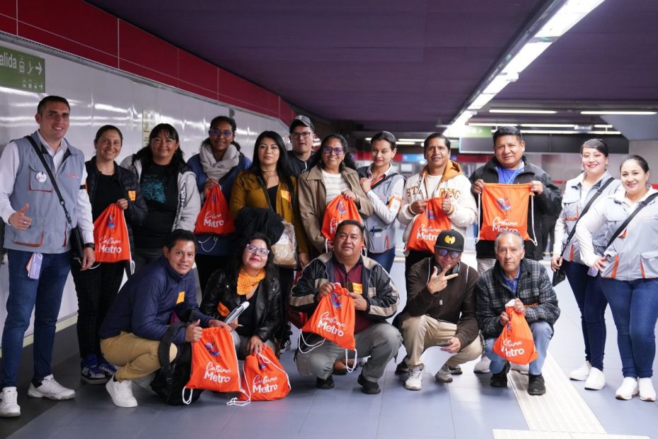 17 gerstores comunitarios y barriales participaron en el conversatorio "Memoria Colectiva de la Cultura y Patrimonio" en el Metro de Quito.