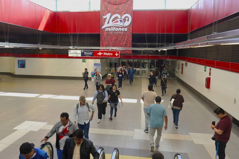 En apenas 21 meses de operación ininterrumpida, el Metro de Quito alcanzó la cifra récord de 100 millones de viajes acumulados hasta ahora.