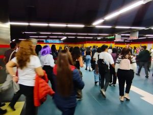 Con los dos conciertos de Shakira se registró un incremento del 25 % de la afluencia regular del Metro de Quito en fines de semana.