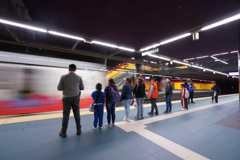 Con más de 116 millones de viajes, el Metro de Quito cumple dos años abriendo puertas.