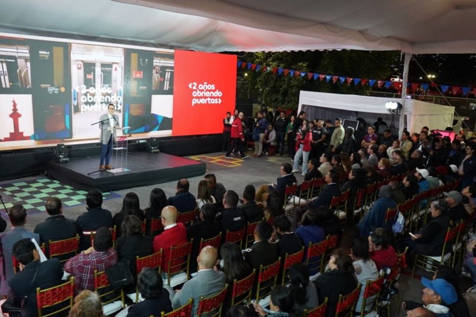 El Metro de Quito celebró este 1 de diciembre sus dos años de operaciones, en una jornada de activaciones culturales y sentido de comunidad.