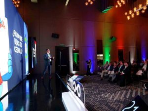 El gerente del Metro compartió las experiencias tecnológicas pioneras en cuanto a recaudo en la conferencia internacional en Colombia.