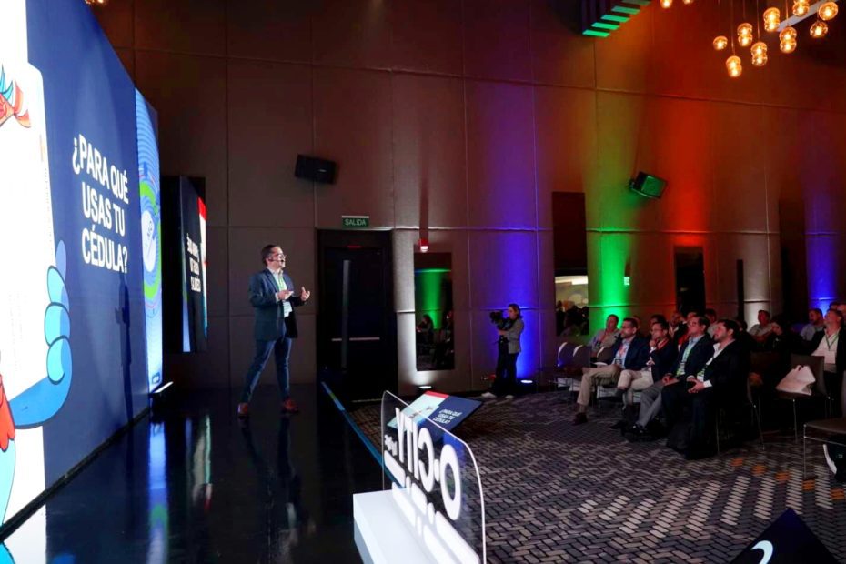 El gerente del Metro compartió las experiencias tecnológicas pioneras en cuanto a recaudo en la conferencia internacional en Colombia.