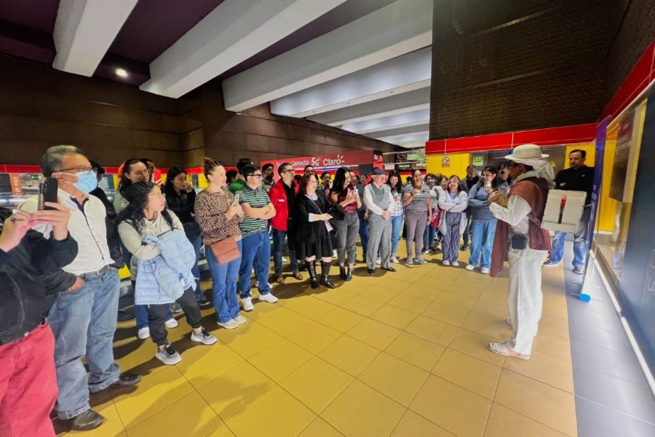 La estación San Francisco es el escenario de una nueva exposición artística: 'Descubre la Plaza de San Francisco: la historia bajo tus pies'.