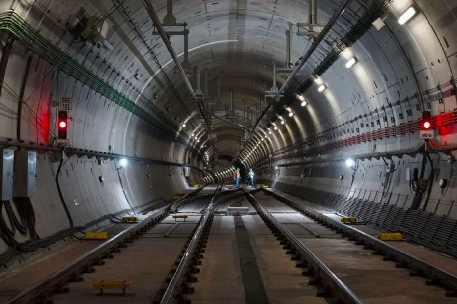Metro de Quito adjudicó el contrato de mantenimiento de infraestructura, superestructura a un consorcio internacional.