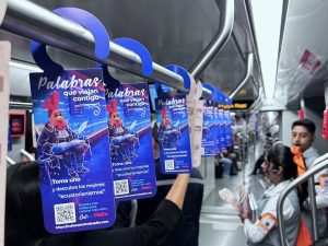 Los trenes del Metro se llenaron de palabras como 'guagua', 'canguil' o 'chulla vida' que forman parte del Diccionario de Ecuatorianismos.