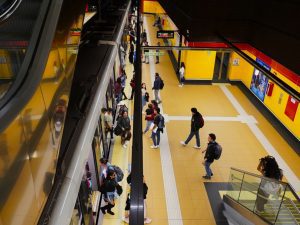 Por el toque de queda el Metro de Quito operará en horario 'unico desde las 07h00 hasta las 20h30 del 3 al 17 de mayo.