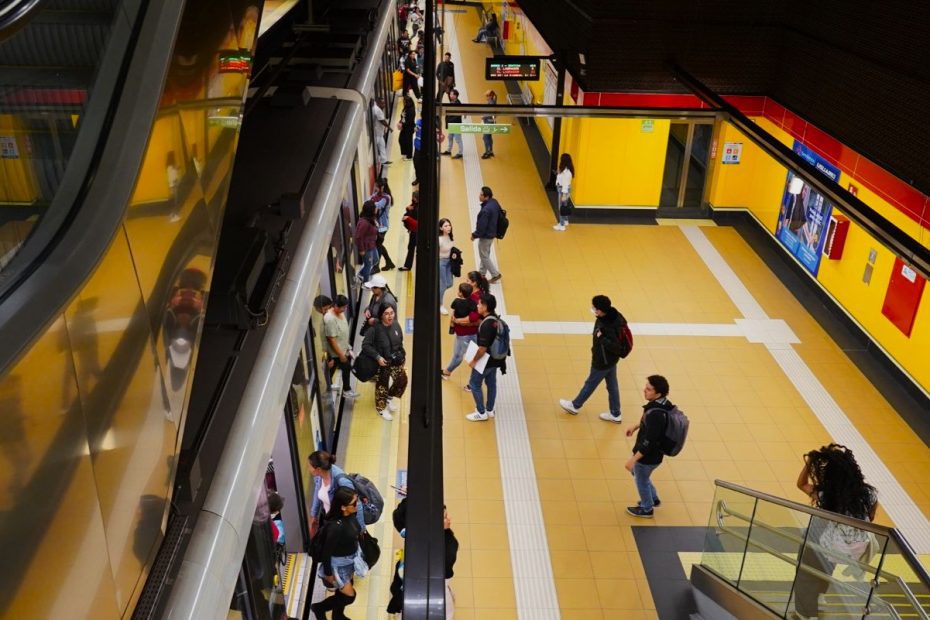 Por el toque de queda el Metro de Quito operará en horario 'unico desde las 07h00 hasta las 20h30 del 3 al 17 de mayo.