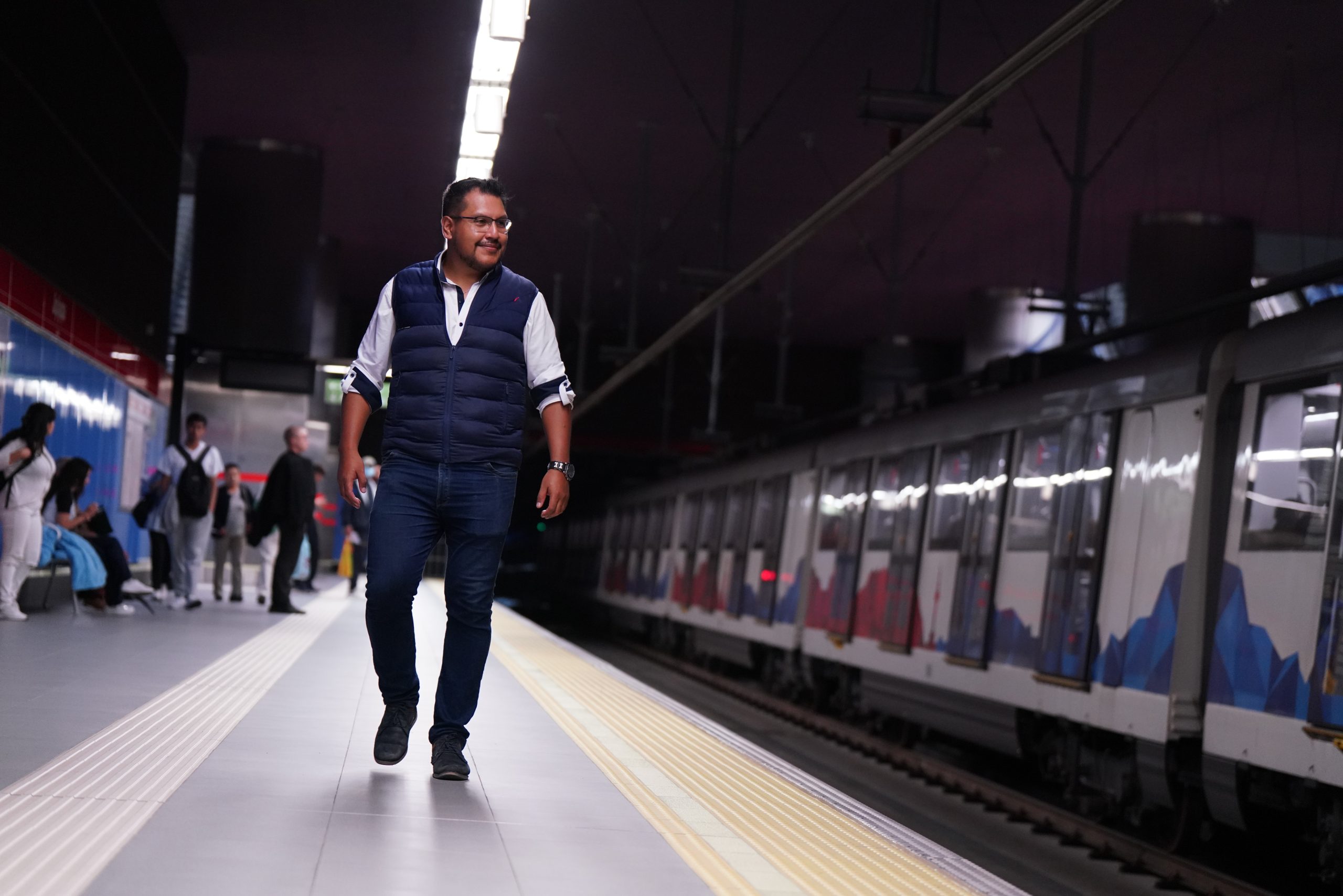 Usuarios del Metro de Quito